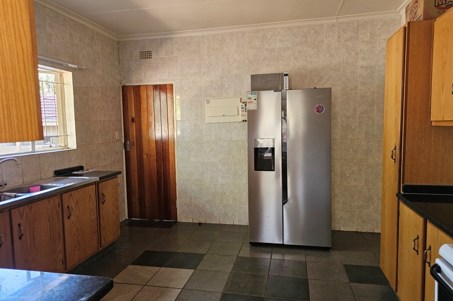 To Let 3 Bedroom Property for Rent in Protea Park North West